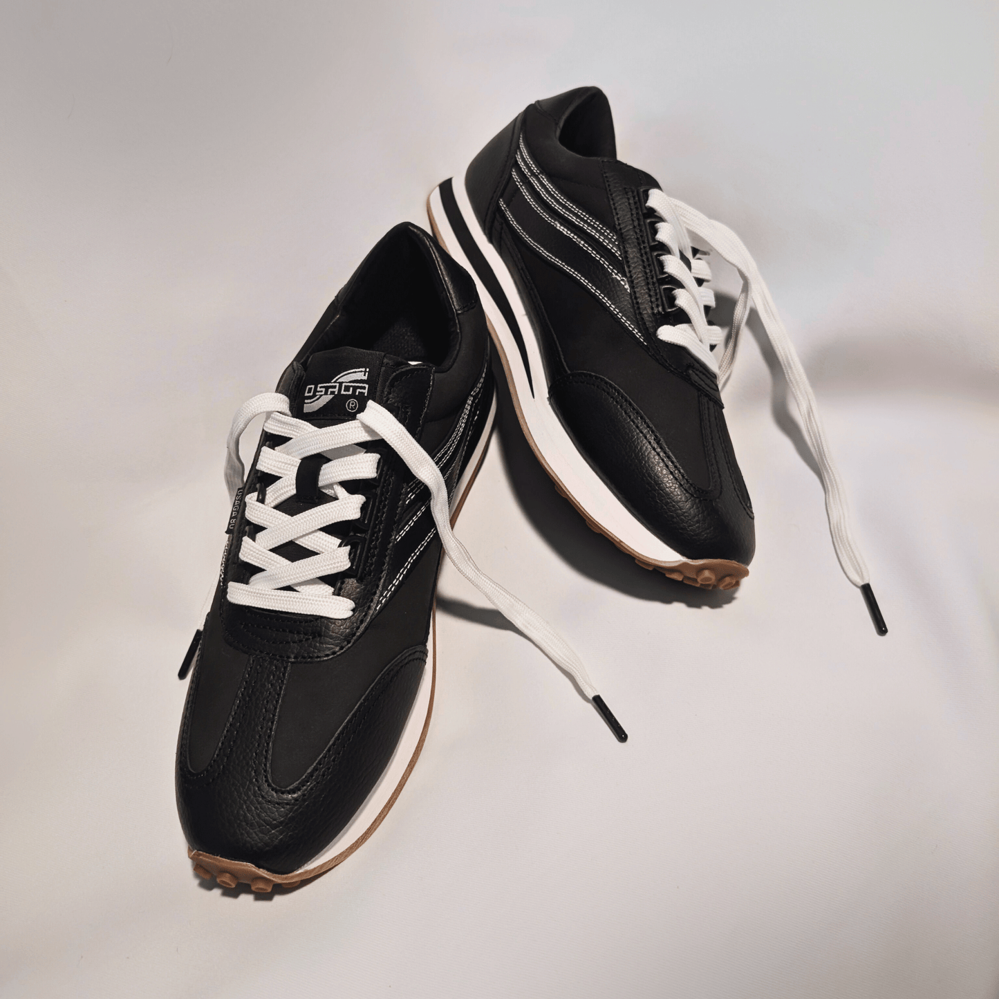 Osaga 80 Unisex Black Leather Retro Sneaker