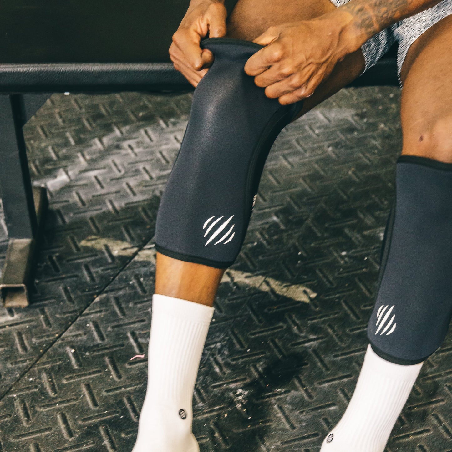 Bear KompleX Knee Sleeves - Black