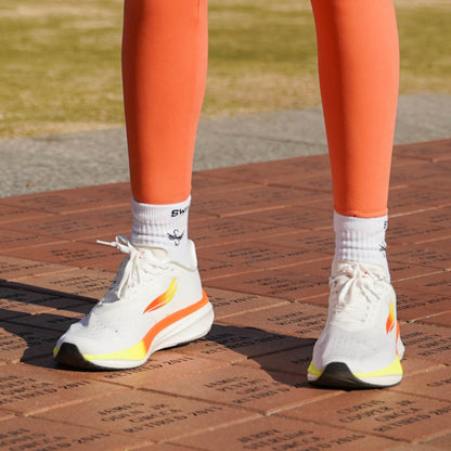 APUS White Women Running Shoe