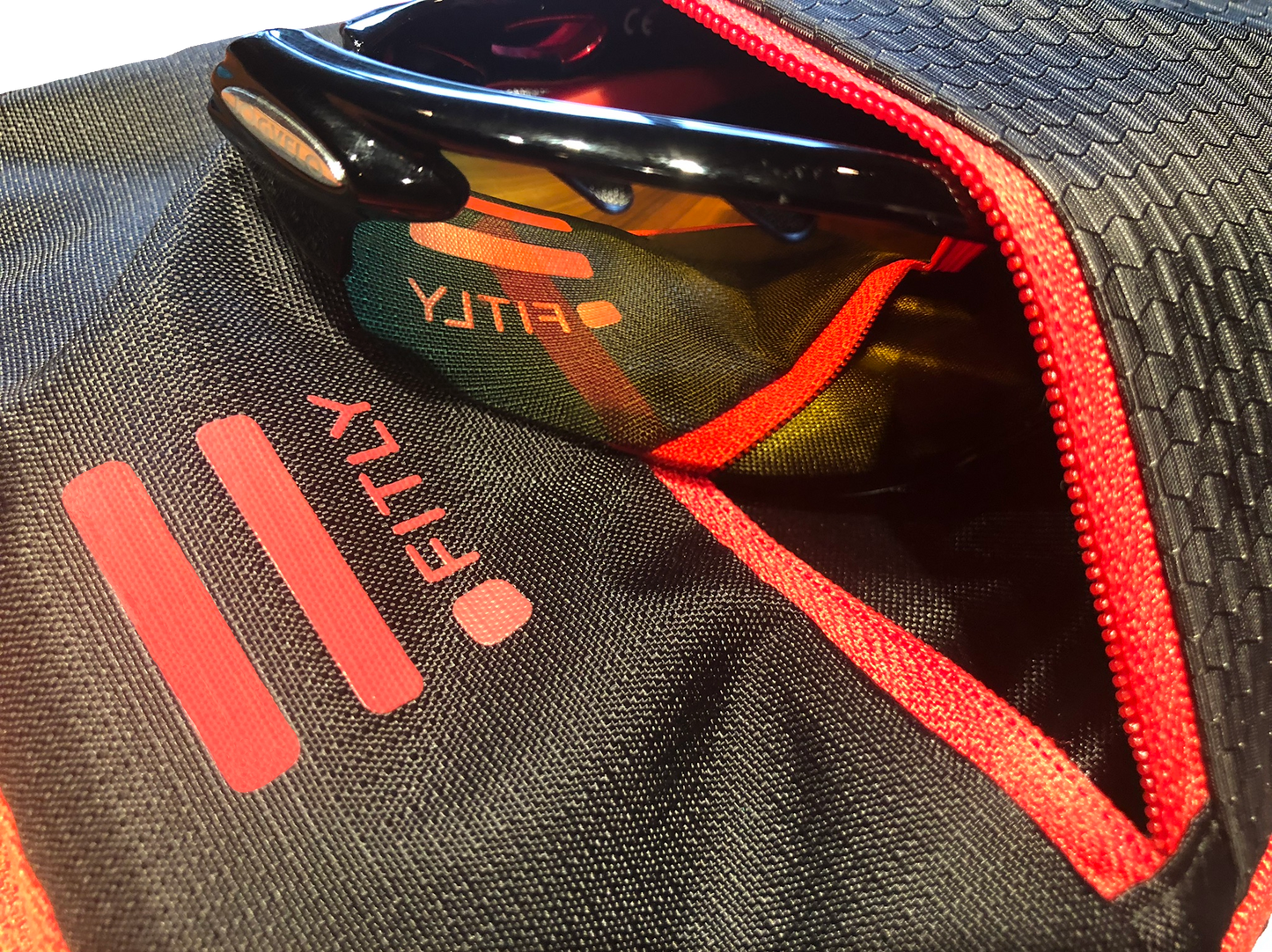 FITLY Sub90 - Hydro Running Pack - Coral Red