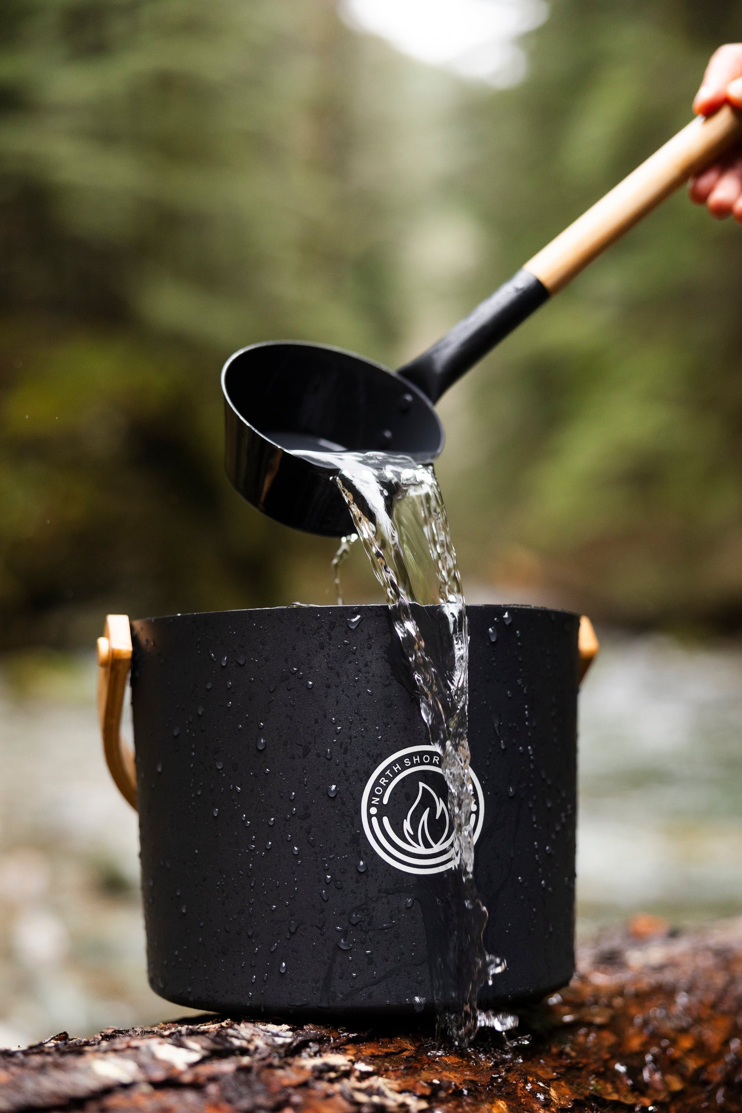 5L Black Aluminum Sauna Bucket and Ladle Set with Elegant Bamboo Handles